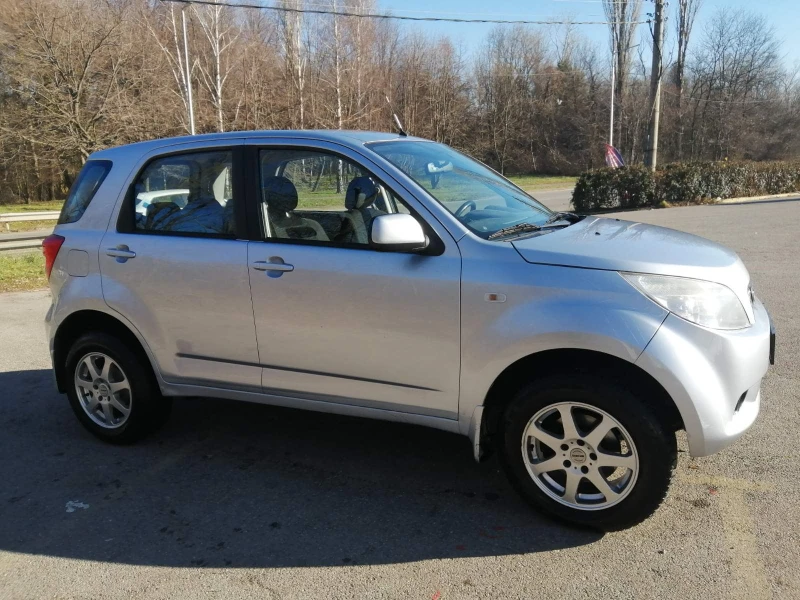 Daihatsu Terios, снимка 3 - Автомобили и джипове - 48393853