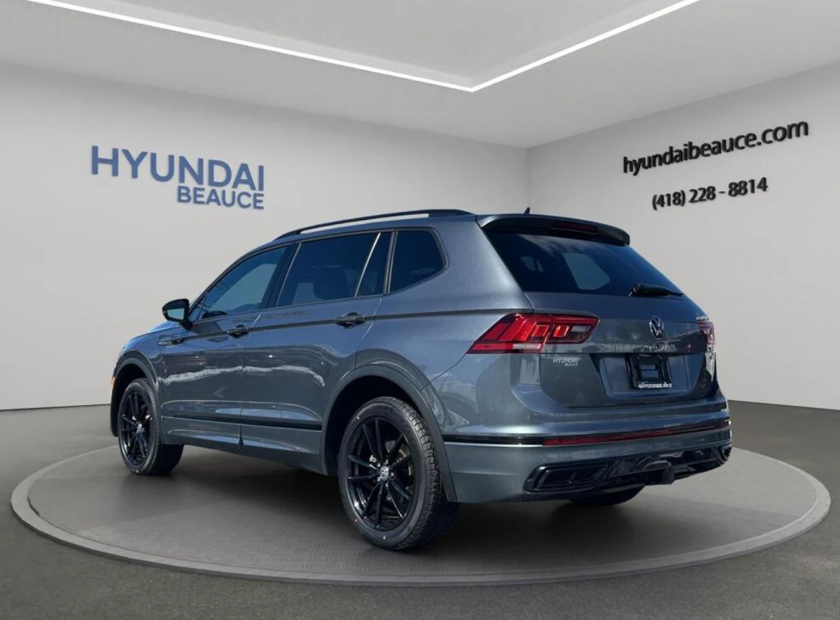 VW Tiguan 2022 Volkswagen Tiguan Comfortline R-Line Black Ed - изображение 6