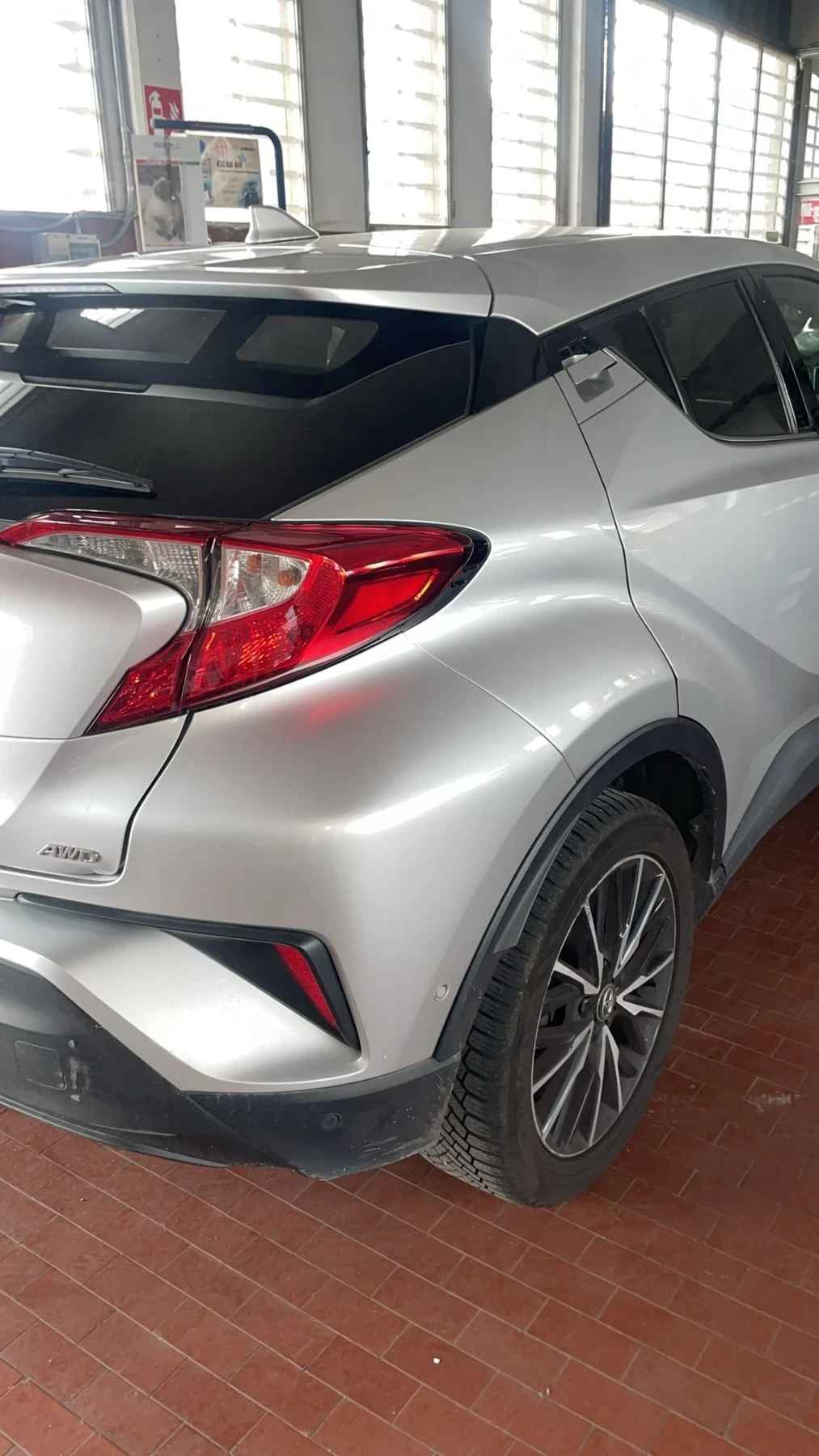 Toyota C-HR  - изображение 3