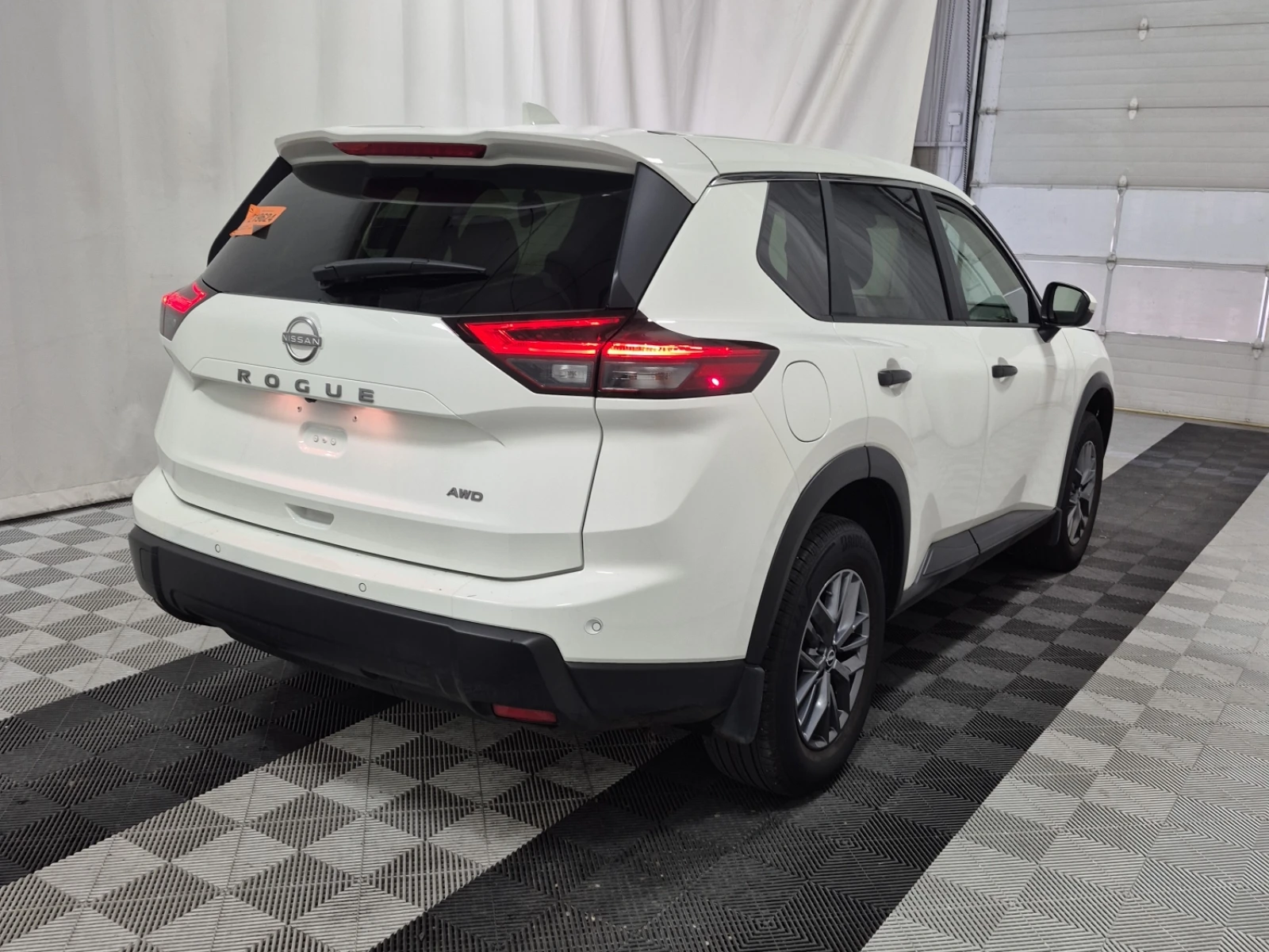 Nissan Rogue S AWD* ПОДГРЕВ* КАМЕРА* CARPLAY* М.ТОЧКА* , снимка 4 - Автомобили и джипове - 54427404