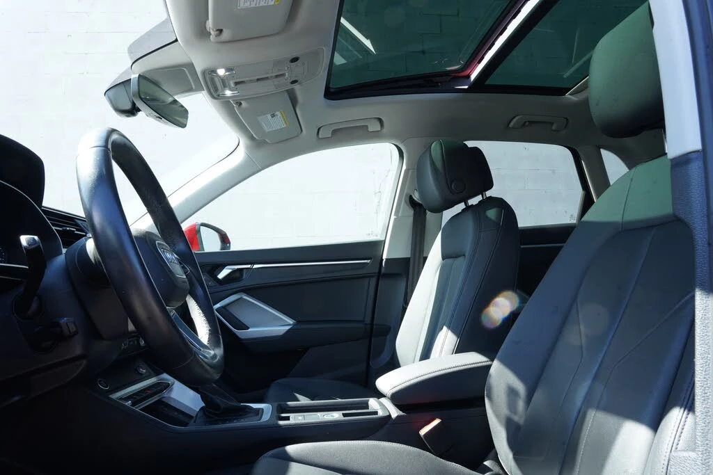 Audi Q3 АВТОКРЕДИТ, снимка 7 - Автомобили и джипове - 56531112