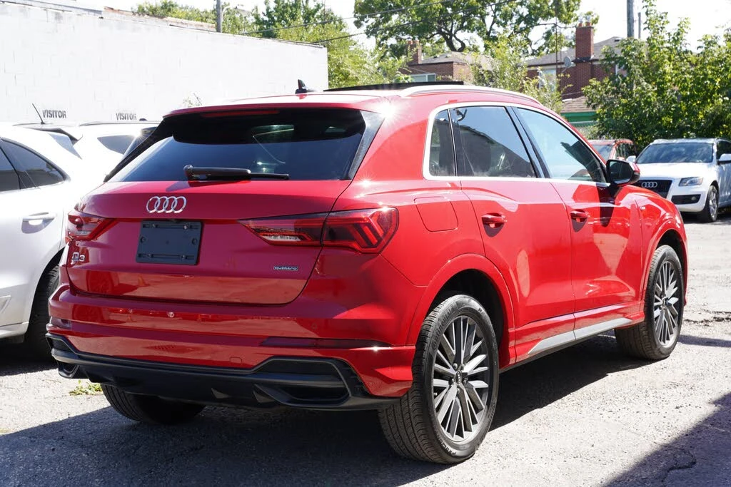 Audi Q3 АВТОКРЕДИТ, снимка 3 - Автомобили и джипове - 56531112