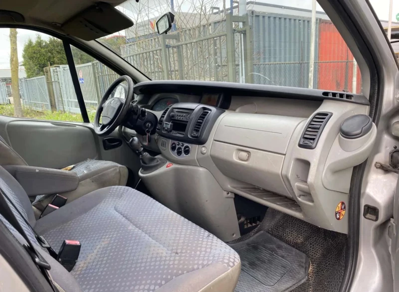 Renault Trafic 2.5 dCi 2.0 dCi 2.0 i 8 броя , снимка 17 - Бусове и автобуси - 51707900