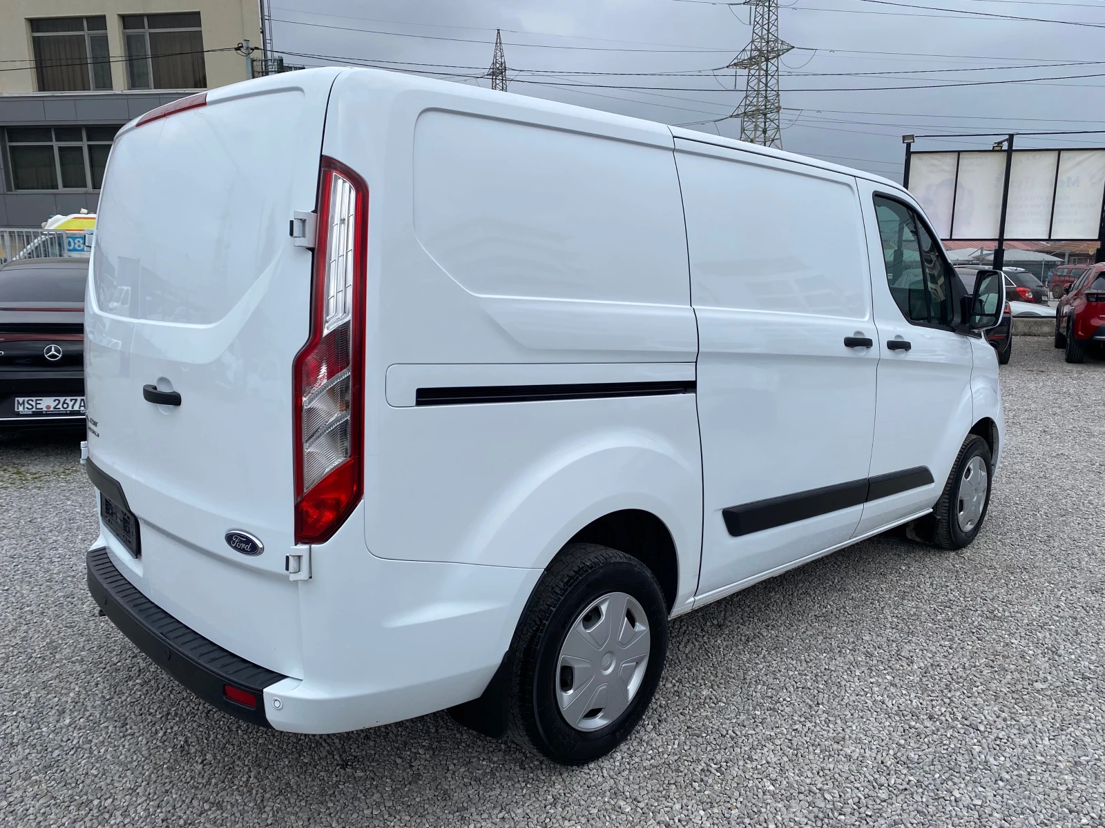 Ford Transit Custom 2.0 tdci 136ks., снимка 5 - Бусове и автобуси - 53892338