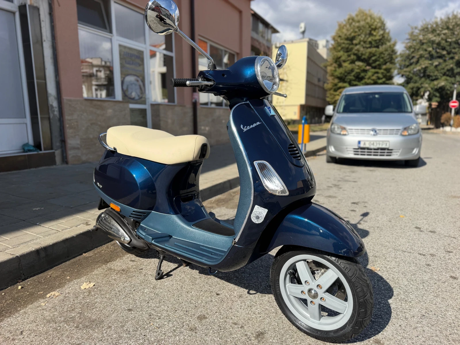 Vespa 50 LX
