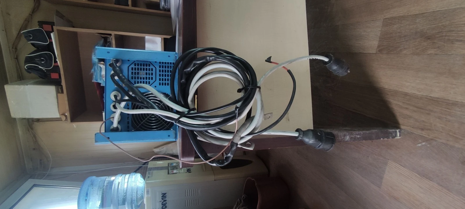 VICTRON ENERGY UPS  12v-24v DC  220v AC     . | Mobile.bg   2