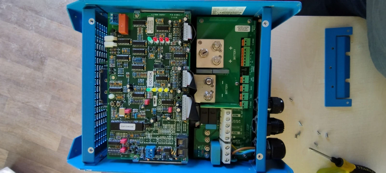 VICTRON ENERGY UPS  12v-24v DC  220v AC     . | Mobile.bg   15