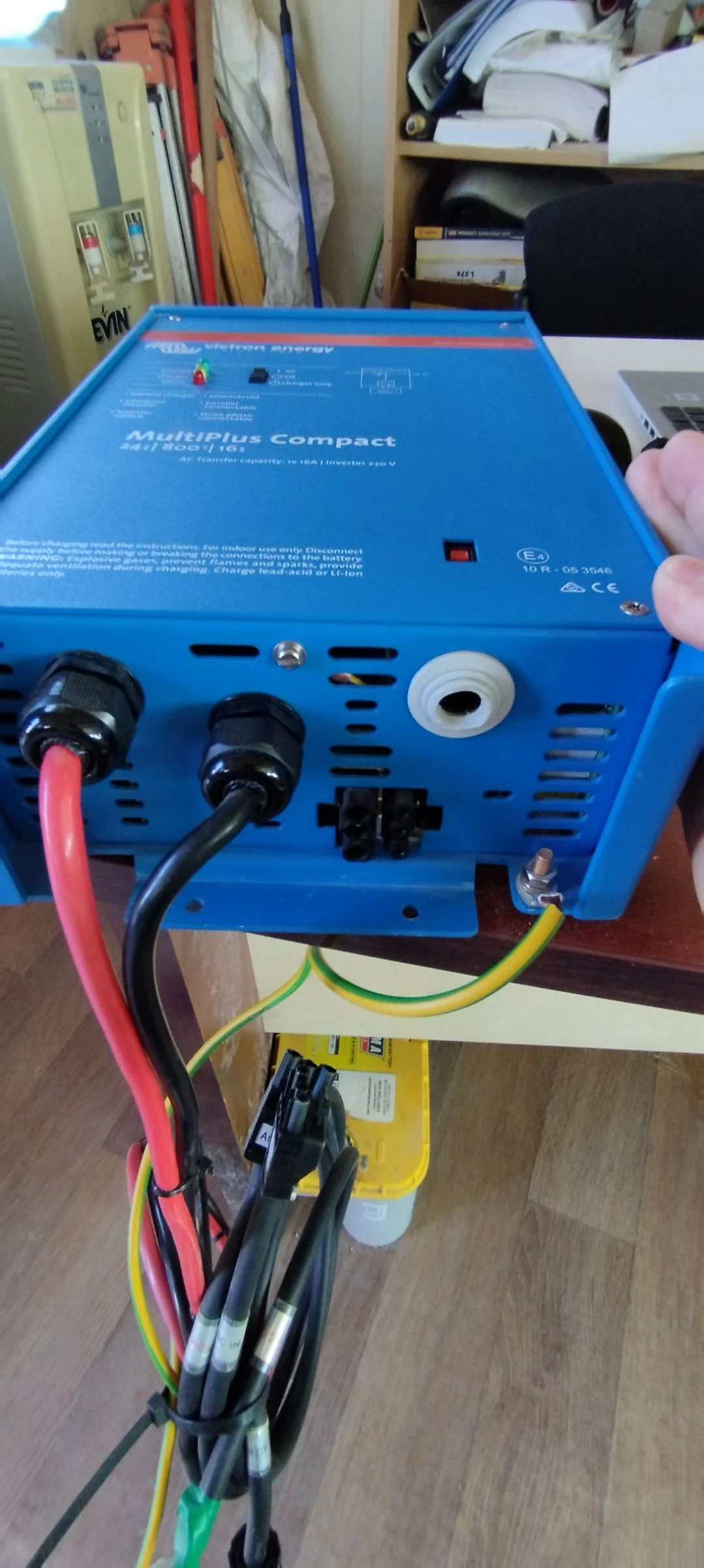 VICTRON ENERGY UPS  12v-24v DC  220v AC     . | Mobile.bg   10