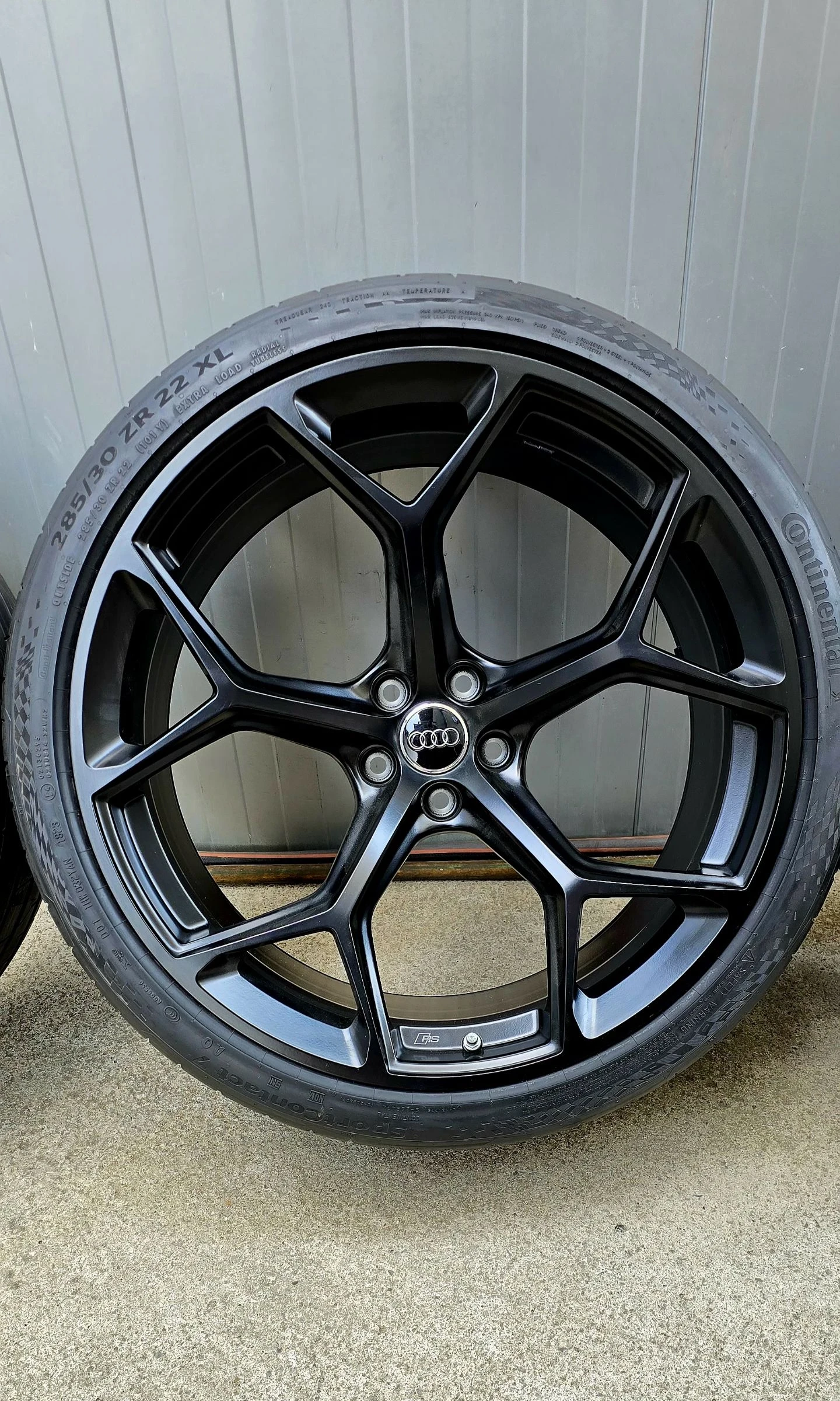 ���� � ������ 285/30R22 �� Audi Rs6 | Mobile.bg � ����������� 2