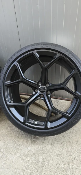        285/30R22  Audi Rs6