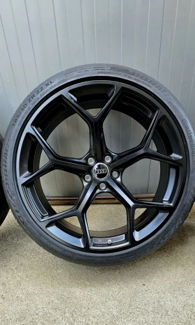        285/30R22  Audi Rs6