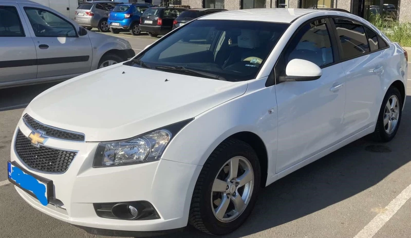 Chevrolet Cruze 1.8 газов инжекцион, снимка 2 - Автомобили и джипове - 47278859