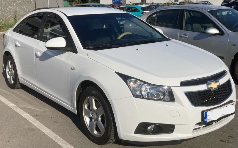 Chevrolet Cruze 1.8 газов инжекцион, снимка 3 - Автомобили и джипове - 47278859