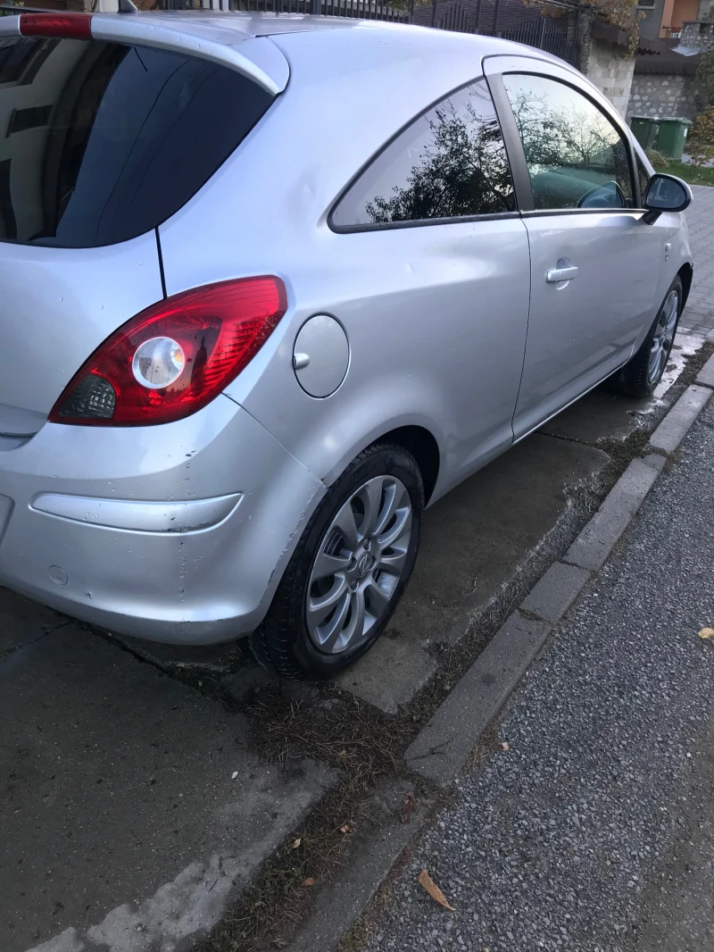 Opel Corsa, снимка 4 - Автомобили и джипове - 48349539