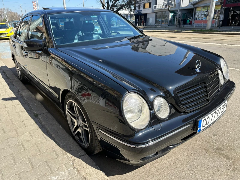Mercedes-Benz E 320 Avantgarde, снимка 3 - Автомобили и джипове - 52663556