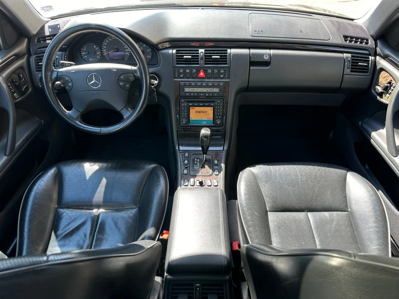Mercedes-Benz E 320 Avantgarde, снимка 15 - Автомобили и джипове - 52663556