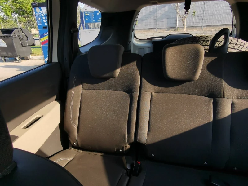 Dacia Lodgy, снимка 9 - Автомобили и джипове - 51899973