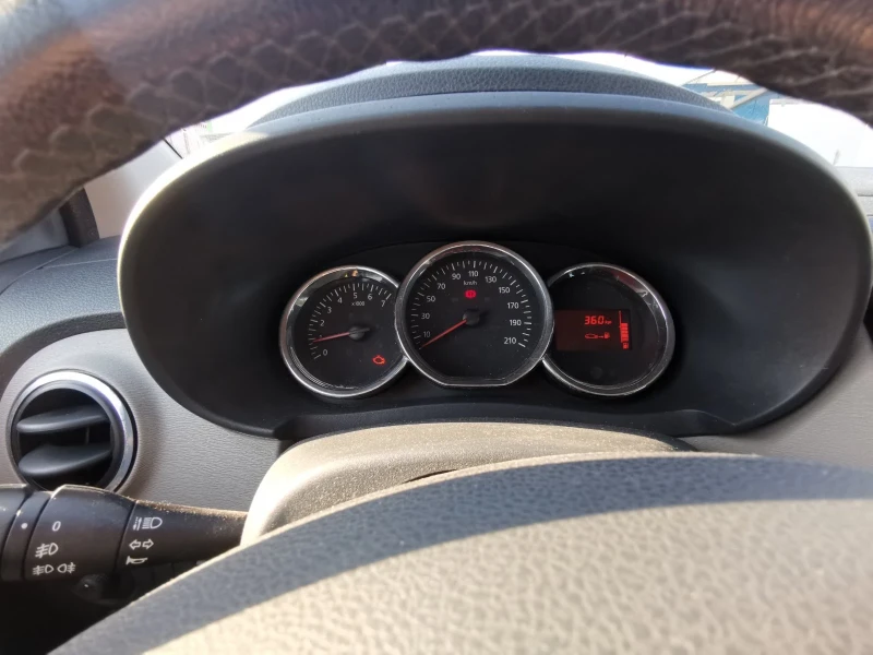 Dacia Lodgy, снимка 7 - Автомобили и джипове - 51899973