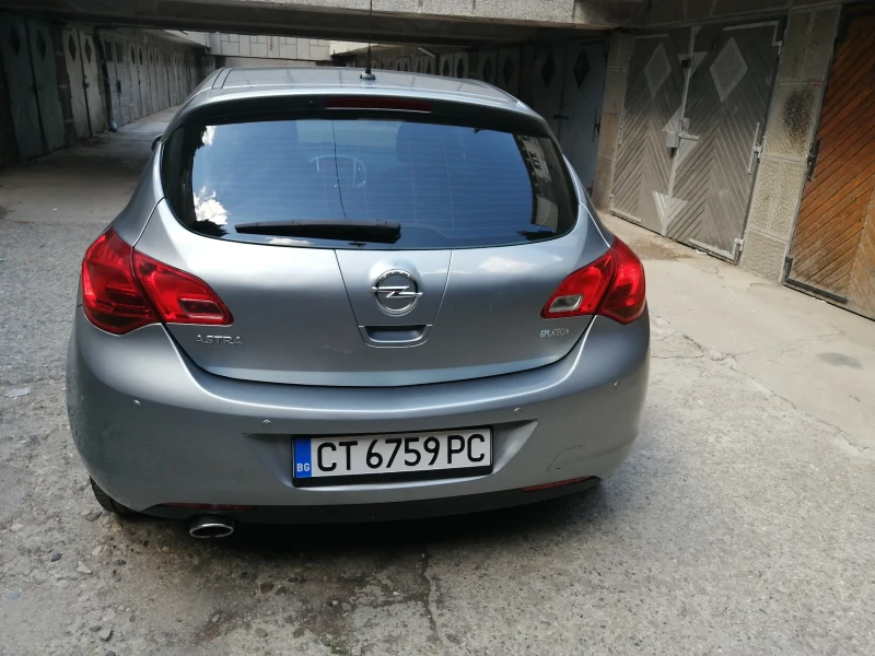 Opel Astra 1, 4, снимка 3 - Автомобили и джипове - 52702061