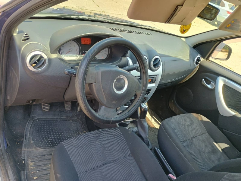Dacia Sandero 1.4 Бензин/Газ с климатик, снимка 7 - Автомобили и джипове - 51031155