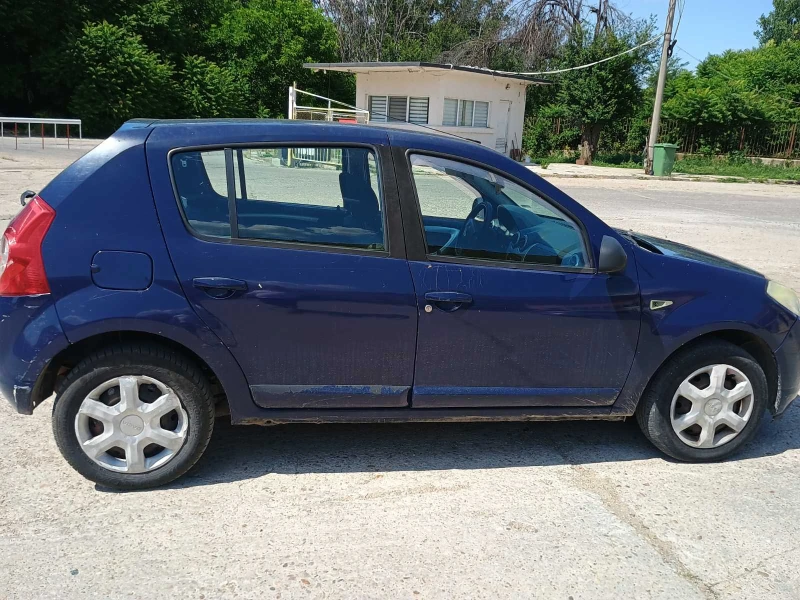 Dacia Sandero 1.4 Бензин/Газ с климатик, снимка 4 - Автомобили и джипове - 51031155