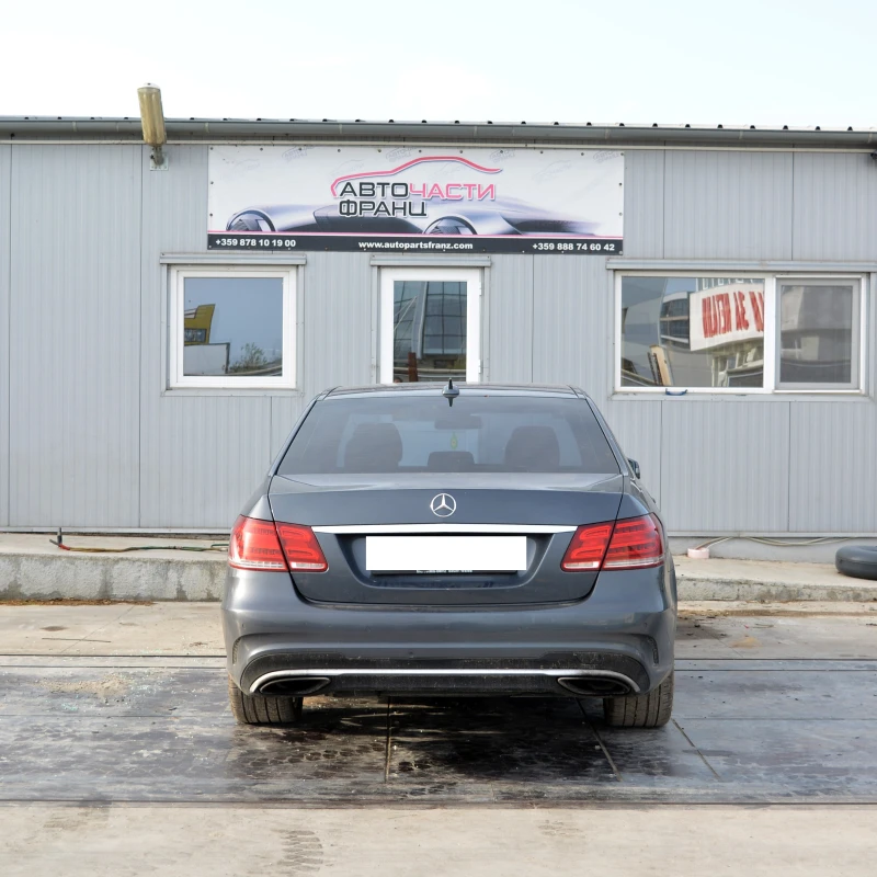 Mercedes-Benz E 220 2.1 CDI, снимка 4 - Автомобили и джипове - 52531735