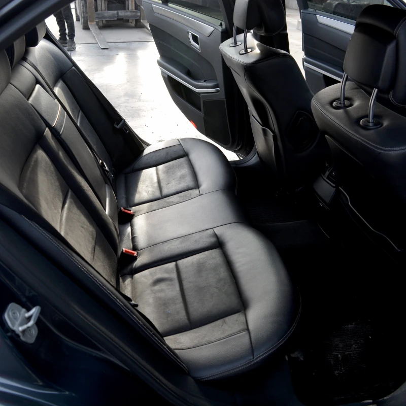 Mercedes-Benz E 220 2.1 CDI, снимка 8 - Автомобили и джипове - 52531735