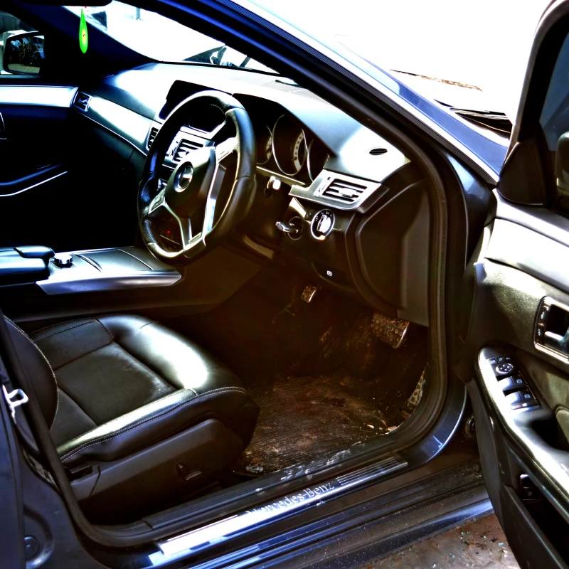Mercedes-Benz E 220 2.1 CDI, снимка 6 - Автомобили и джипове - 52531735