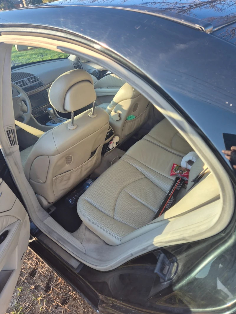 Mercedes-Benz E 320, снимка 6 - Автомобили и джипове - 52944377