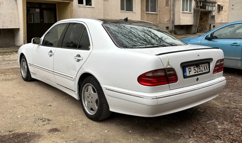Mercedes-Benz E 270 2.7, снимка 5 - Автомобили и джипове - 53058319