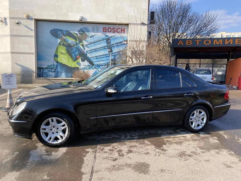 Mercedes-Benz E 320, снимка 4 - Автомобили и джипове - 53160655