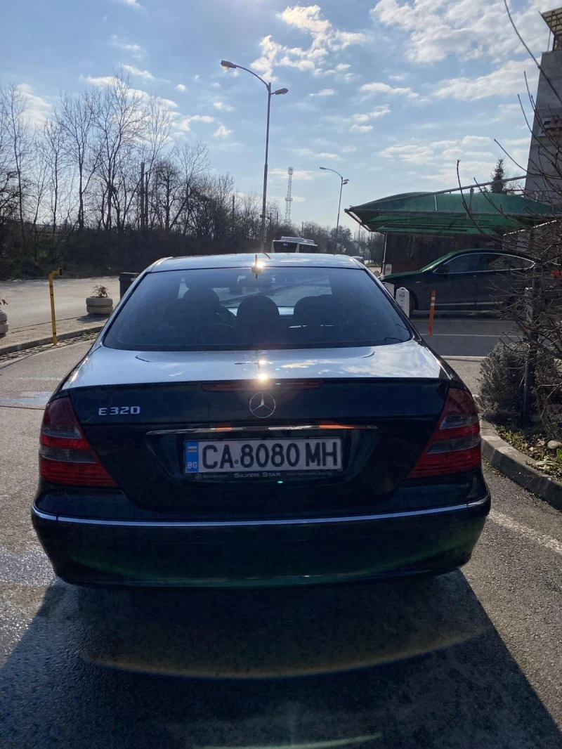 Mercedes-Benz E 320, снимка 5 - Автомобили и джипове - 53160655