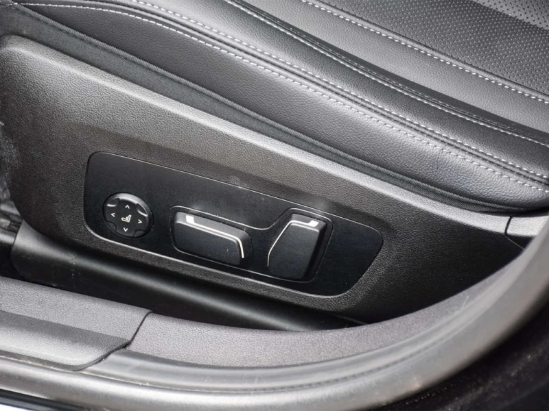 BMW 330 * xDrive * CARFAX * ЦЕНА ДО БГ, снимка 14 - Автомобили и джипове - 53306185