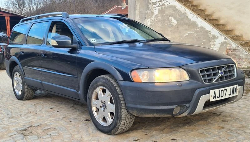 Volvo Xc70 2.4d 185к.с. - изображение 2