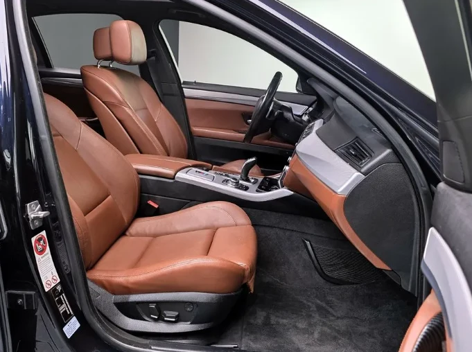 BMW 550 xDrive - изображение 10