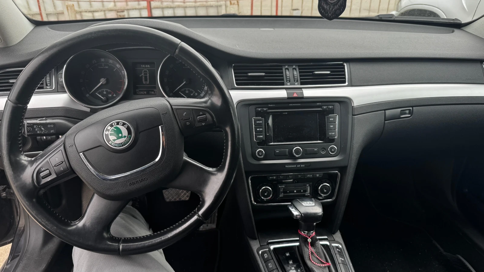 Skoda Superb 2.0tdi - изображение 7