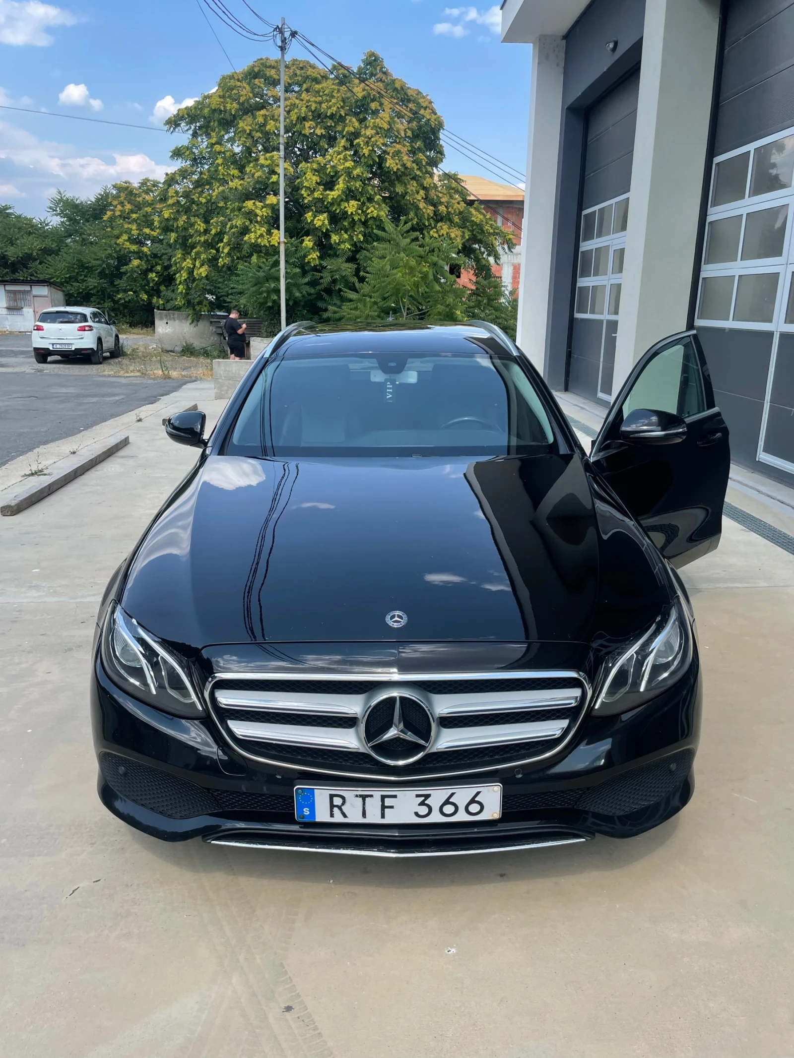Mercedes-Benz E 220 Avantgarde| 9-G Tronic| Navi| Kamera| EURO6D - изображение 2