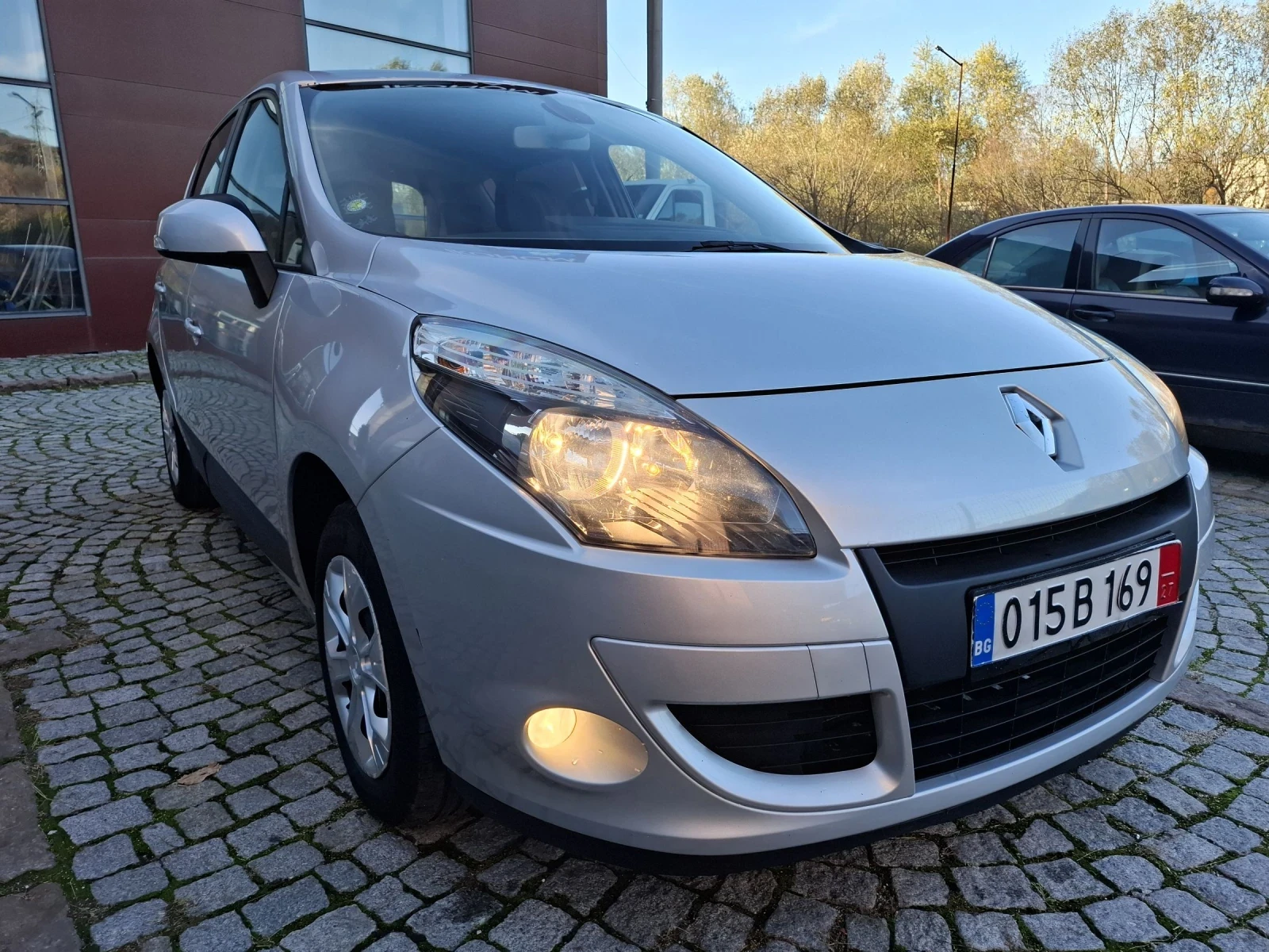 Renault Scenic 1.6i-110к.с.ОТЛИЧНА* КЛИМАТРОНИК* 6ск.* ТОП | Mobile.bg — изображение 7