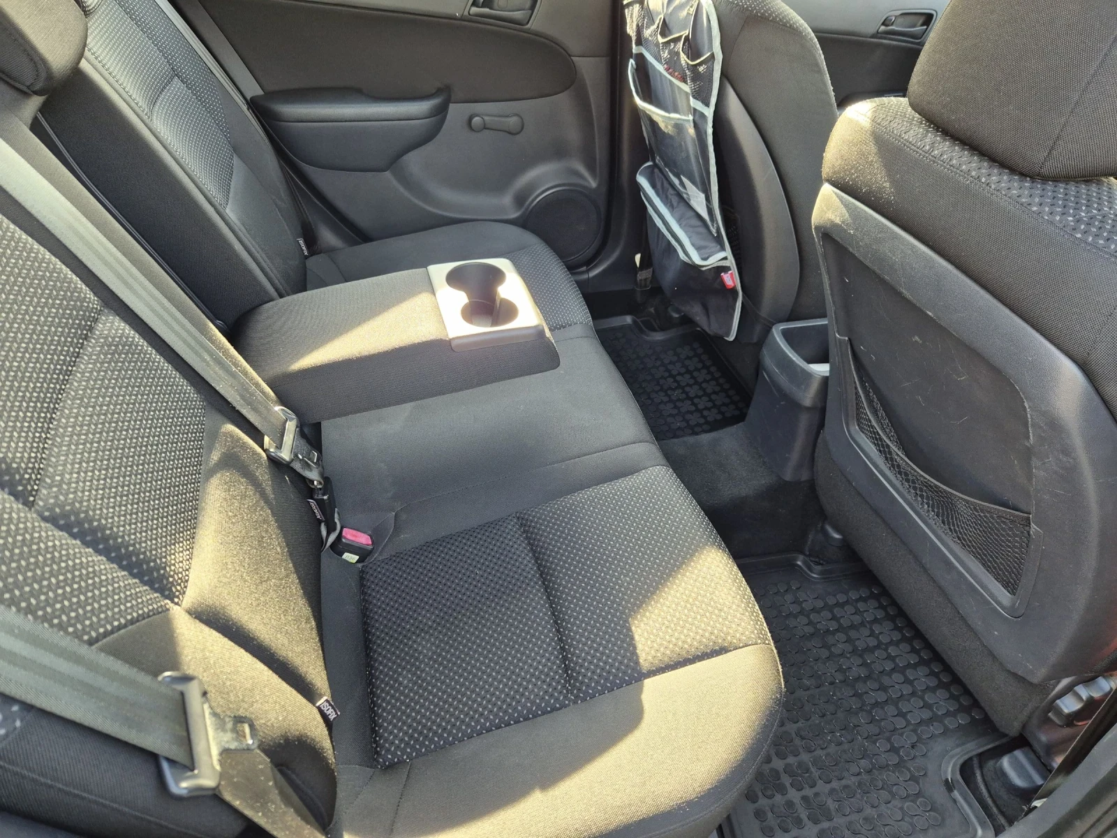 Hyundai I30 CW 1.4 118000км  - изображение 9