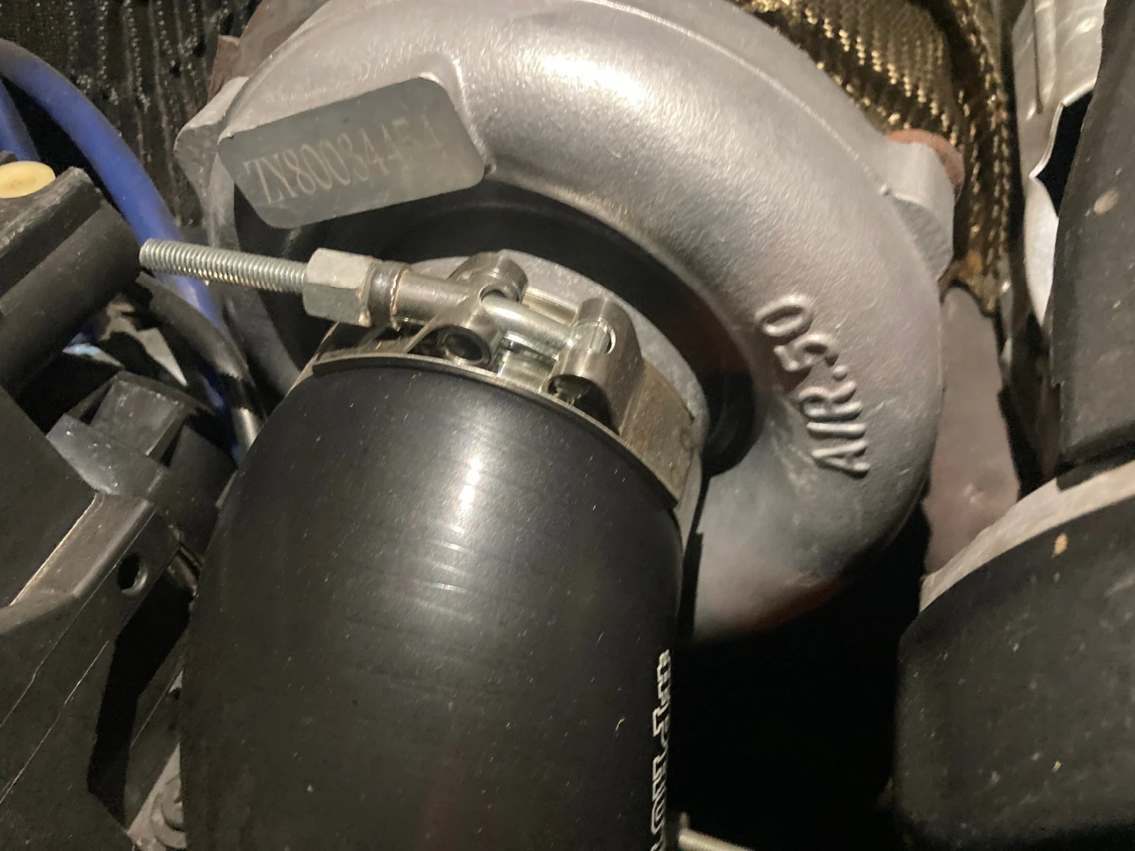 Audi A4 1.8T BEX 4x4 Sline - изображение 9