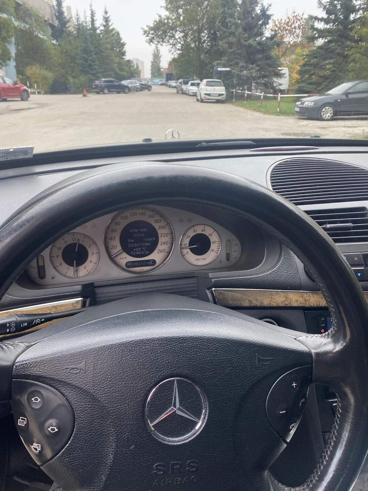 Mercedes-Benz E 320  - изображение 7