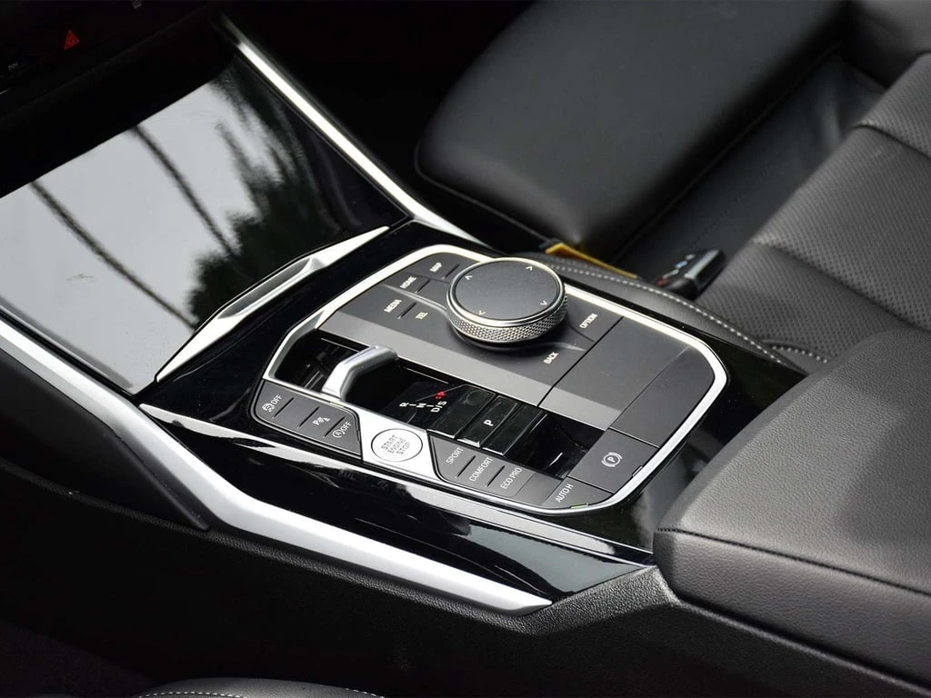 BMW 330 * xDrive * CARFAX * ���� �� �� | Mobile.bg � ����������� 13