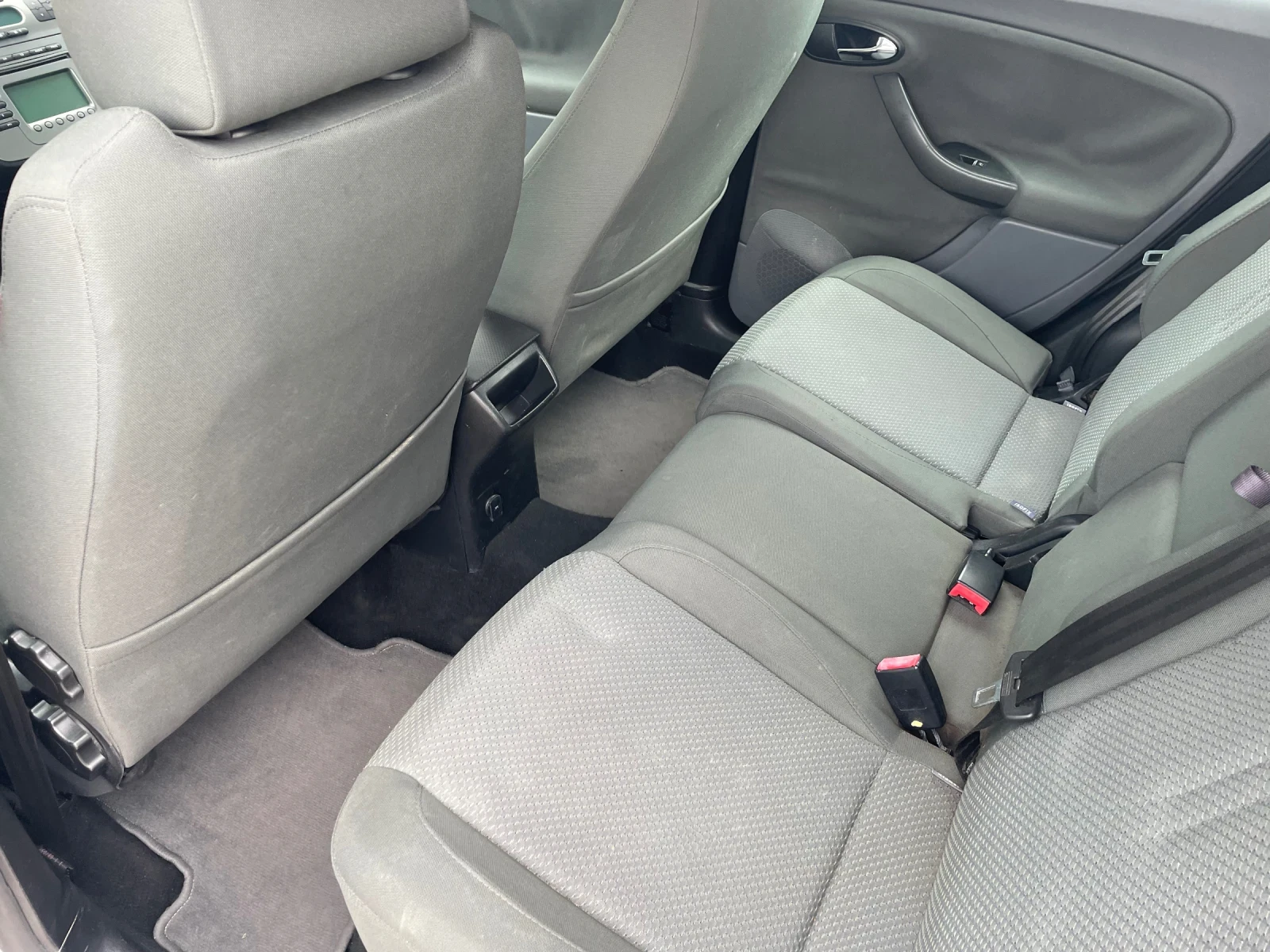 Seat Toledo 2.0 150кс 🔝 6 скорости, снимка 10 - Автомобили и джипове - 53336906