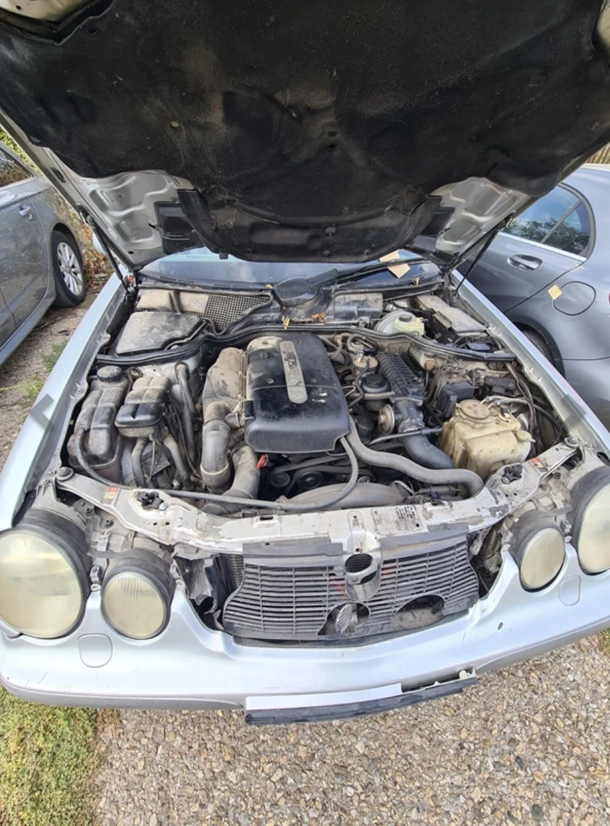 Mercedes-Benz E 220 Липсва свидетелство за рег - изображение 3