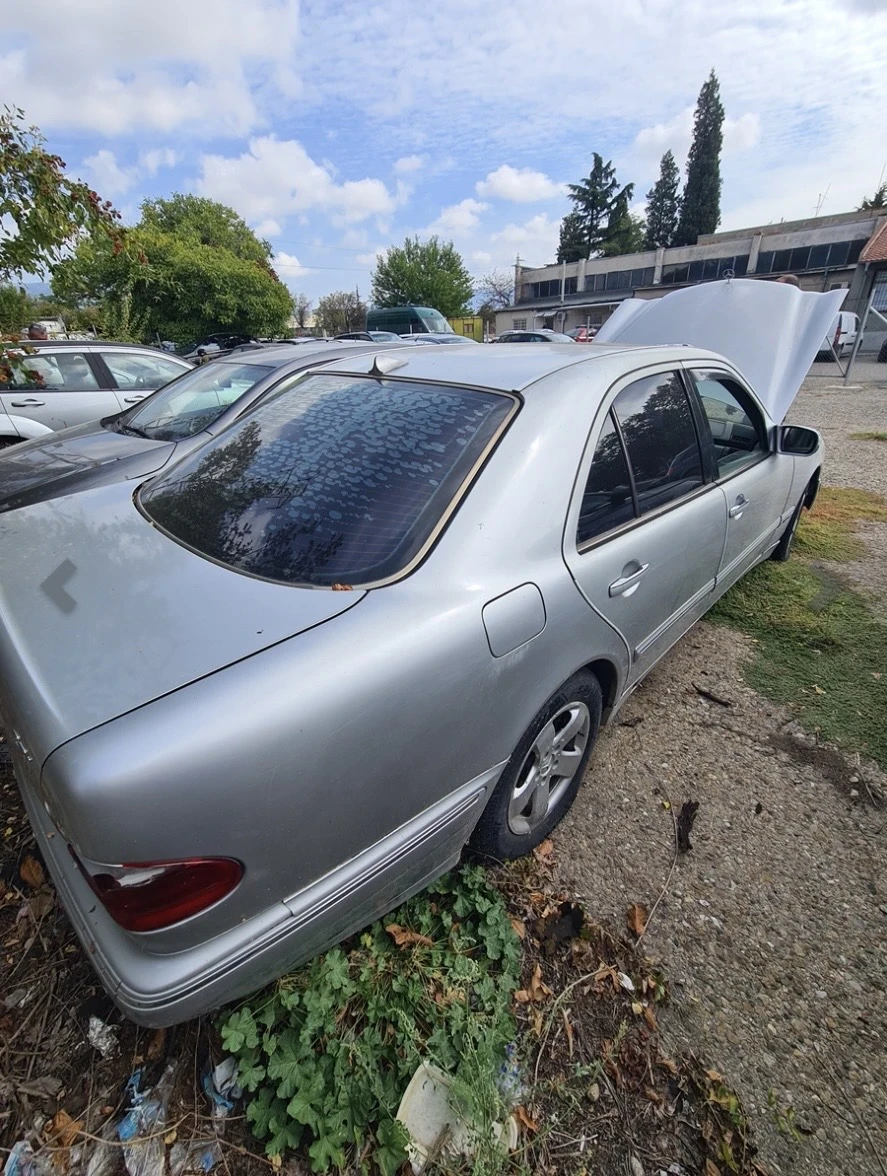 Mercedes-Benz E 220 Липсва свидетелство за рег - изображение 2