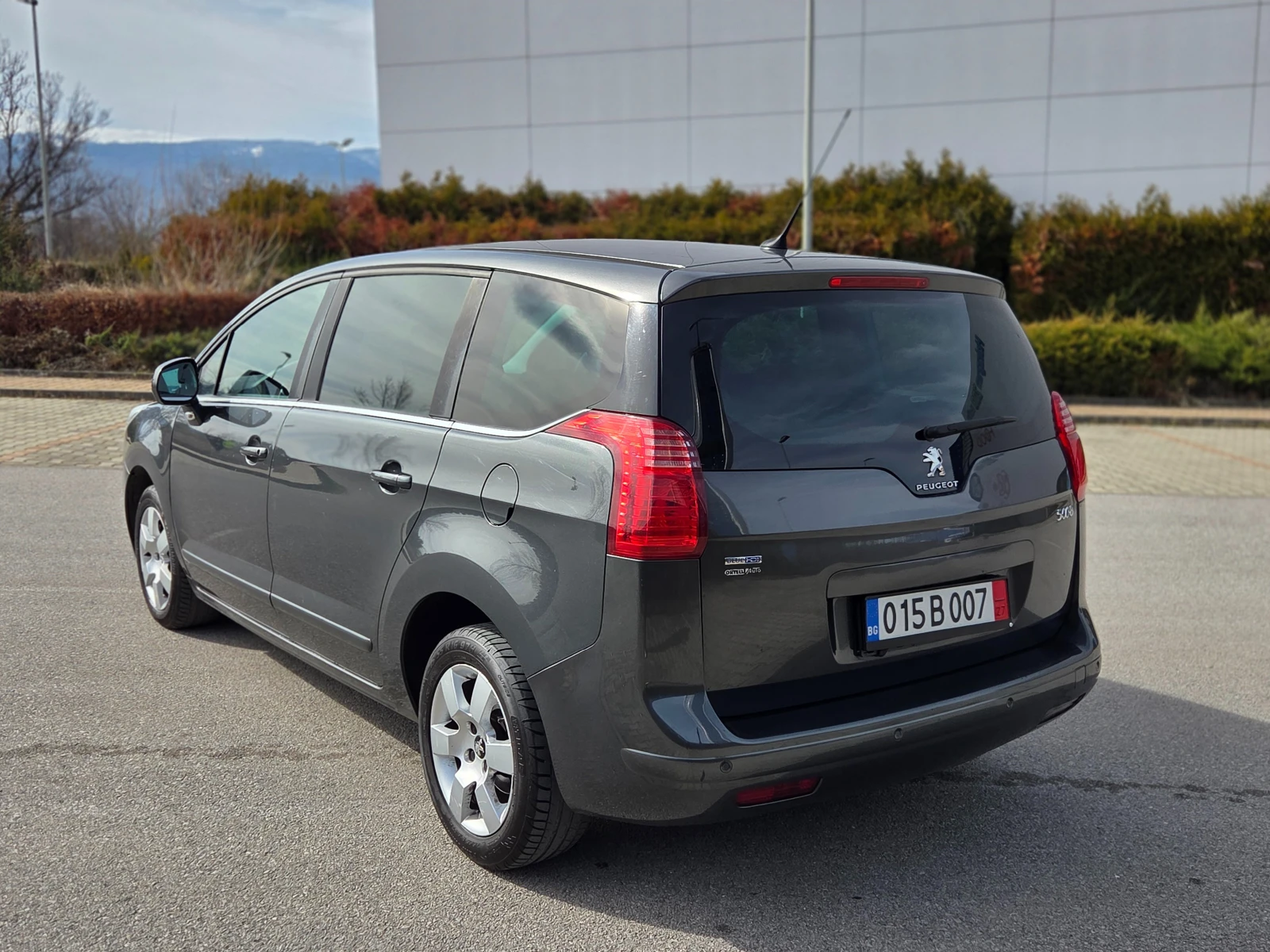 Peugeot 5008 1.6HDi * EURO 6* Автоматик* NAVI*  - изображение 2
