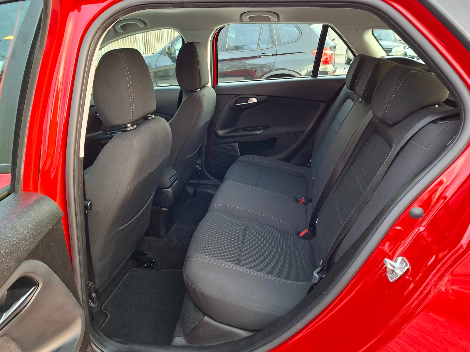 Fiat Tipo Hybrid - �vtomat-64000 km. | Mobile.bg � ����������� 11