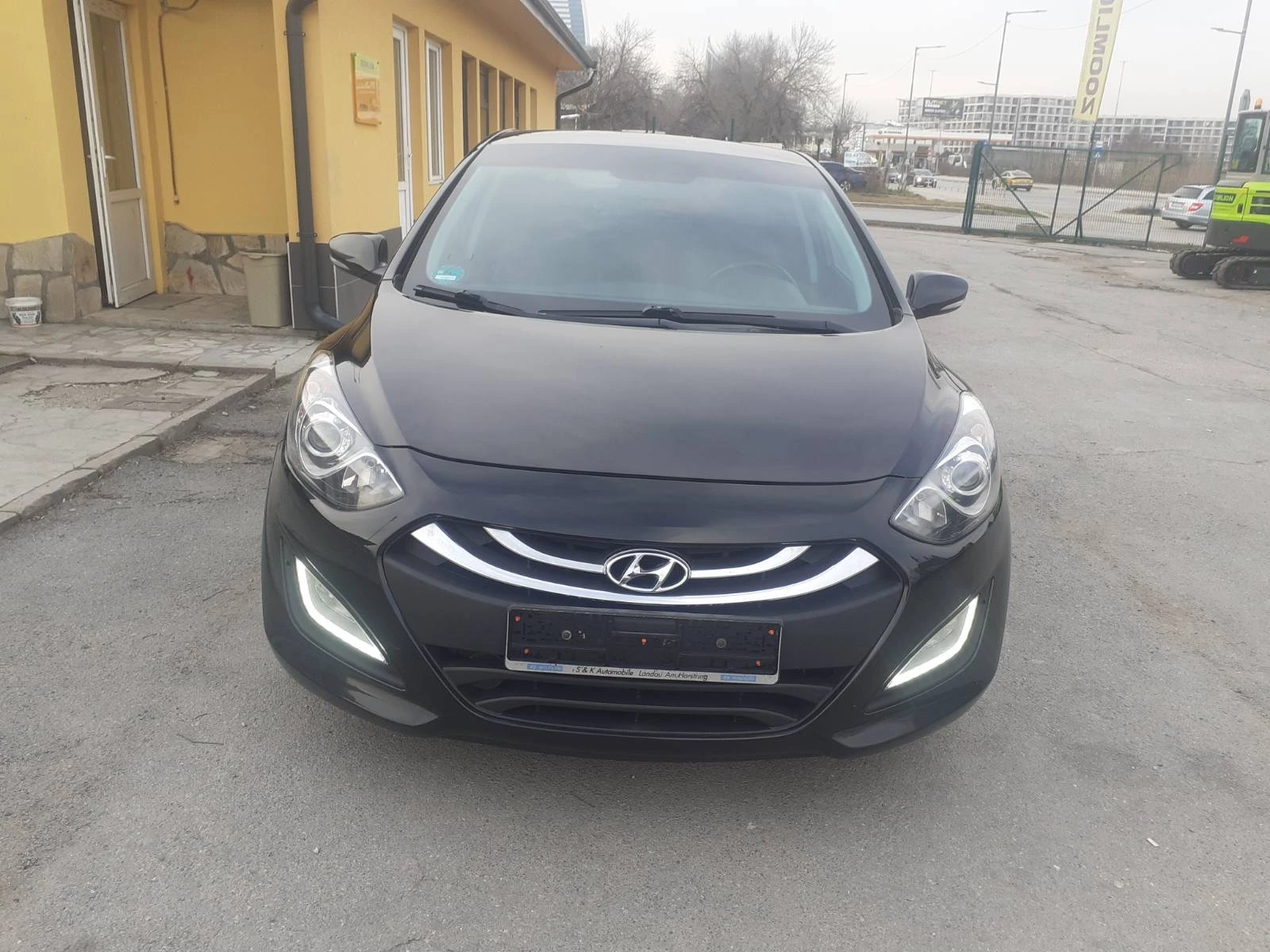 Hyundai I30 1.6 I NAVI PANORAMA  KAMERA PREMIUM - изображение 2