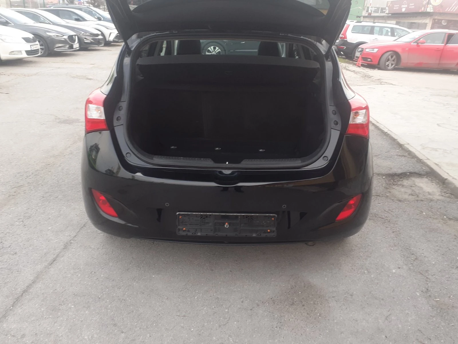 Hyundai I30 1.6 I NAVI PANORAMA  KAMERA PREMIUM - изображение 6