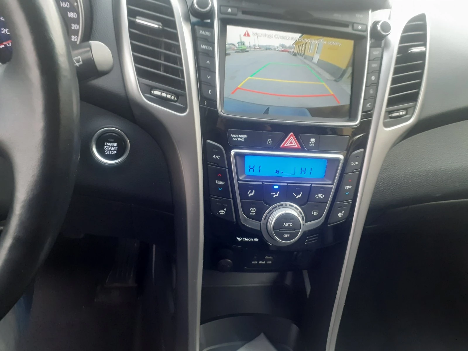 Hyundai I30 1.6 I NAVI PANORAMA  KAMERA PREMIUM, снимка 11 - Автомобили и джипове - 53684786